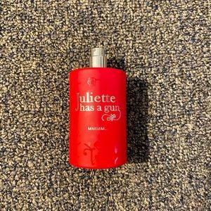 Juliette Has A Gun MMM..